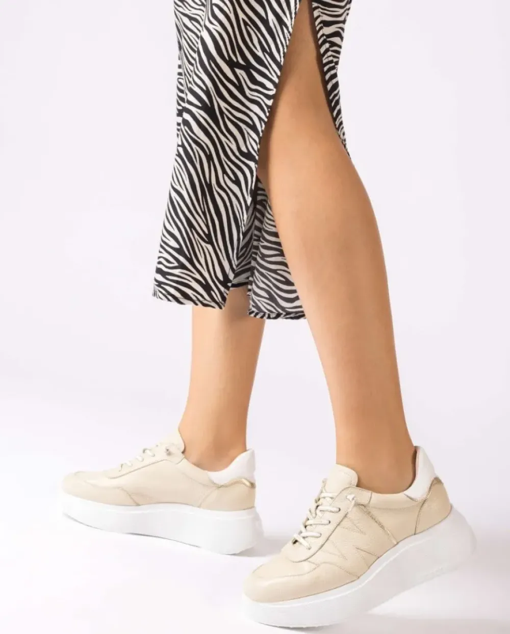 Wonders Deportivas Roma Crema^ Deportivas