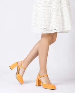 Wonders Plataforma Selena Naranja^ Tacones