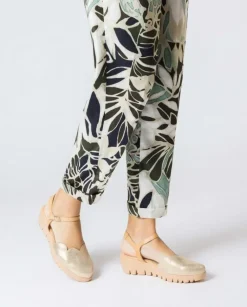 Wonders Sandalia Caravaca Dorado^ Cuñas