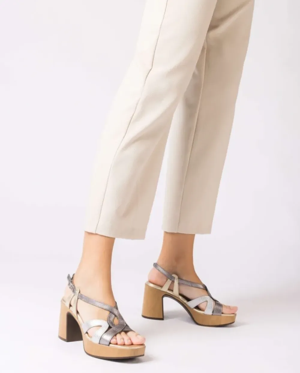 Wonders Sandalia Violeta Metalizado^ Sandalias