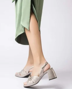 Wonders Sandalia Wild Dorado^ Tacones