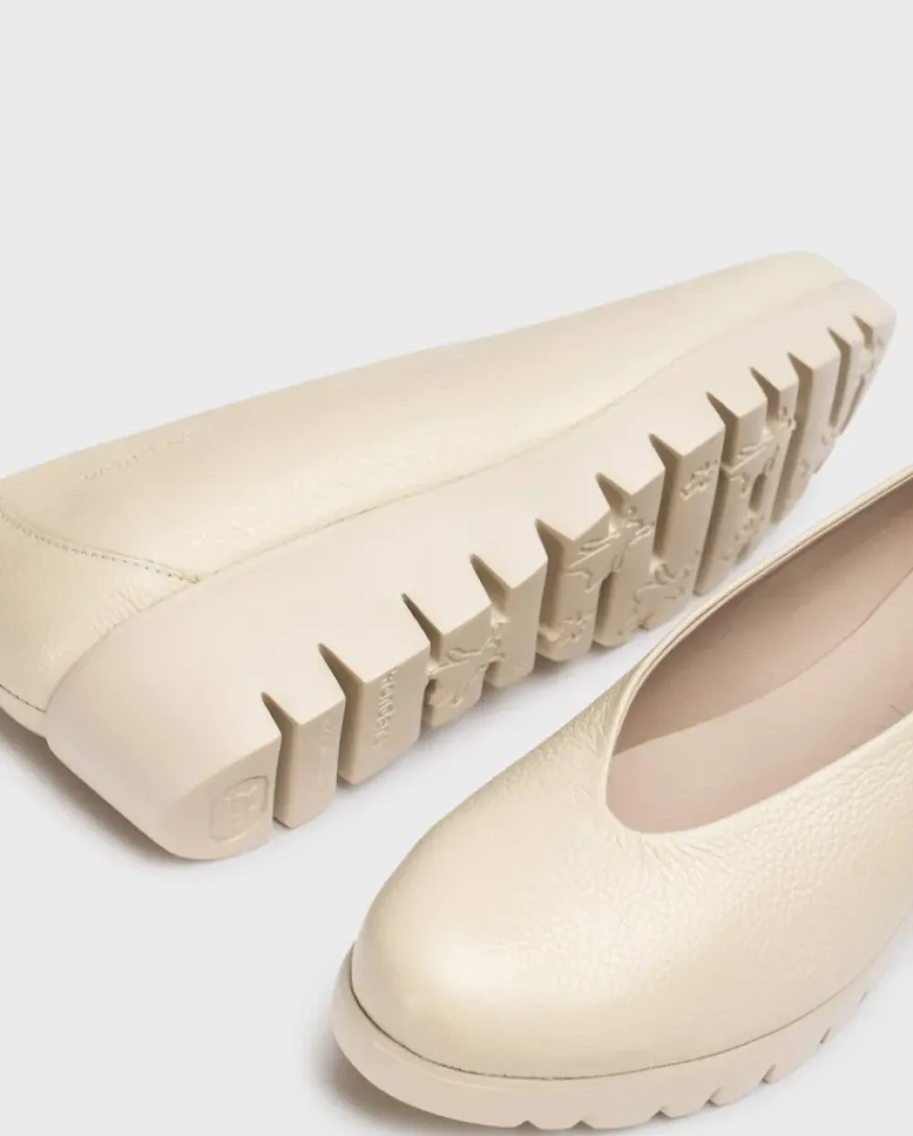 Wonders Zapato Fly Crema^ Cuñas
